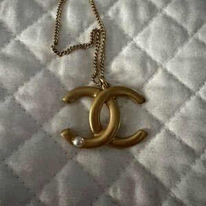 CHANEL Gold CC Necklace with Pearl Accent